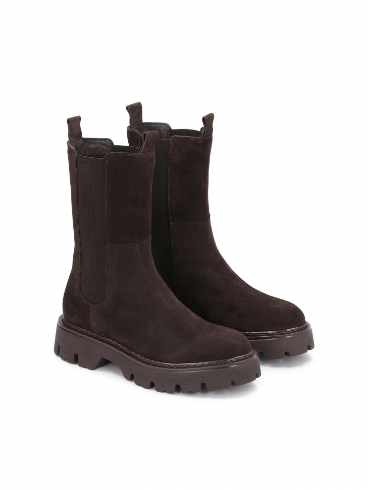 Modne ciemnobrązowe botki typu chelsea z elastycznymi wstawkami