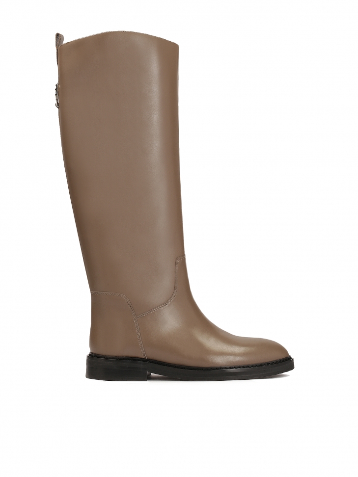 Wsuwane kozaki oficerki w kolorze taupe