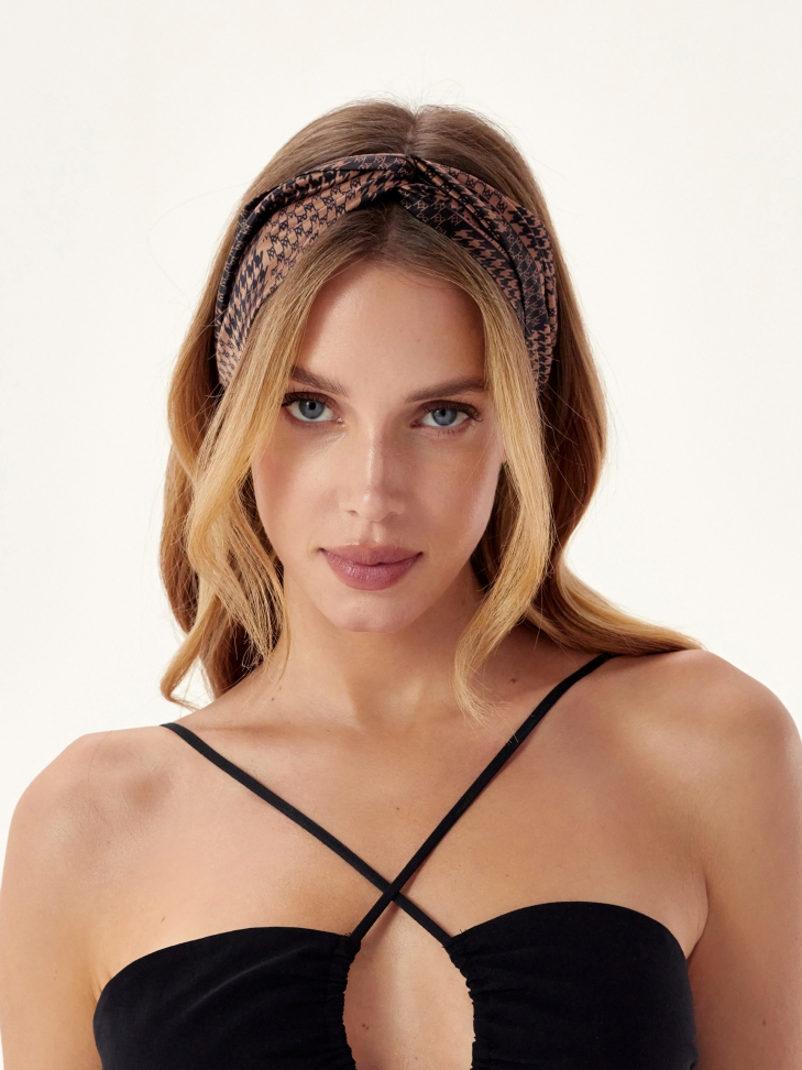 Brązowa opaska do włosów w monogramy KAZAR