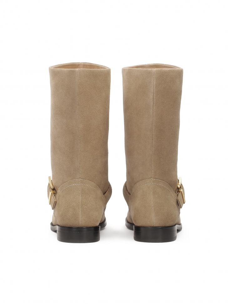 Botki zamszowe z szeroką wsuwaną cholewką