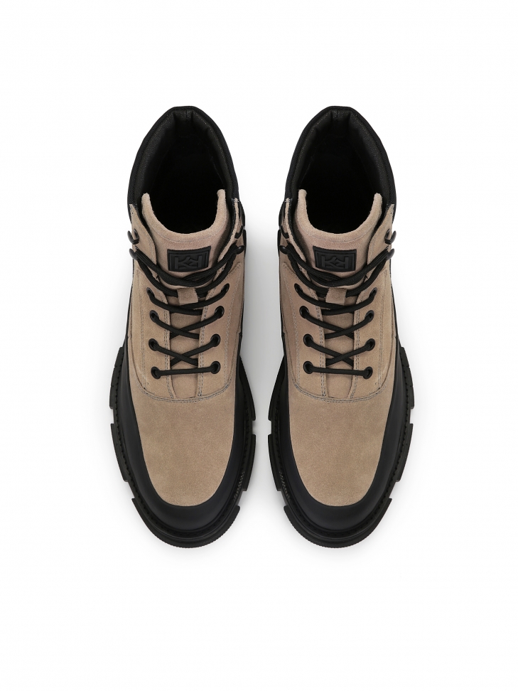 Beżowo-czarne trzewiki męskie wykonane z różnorodnych materiałów