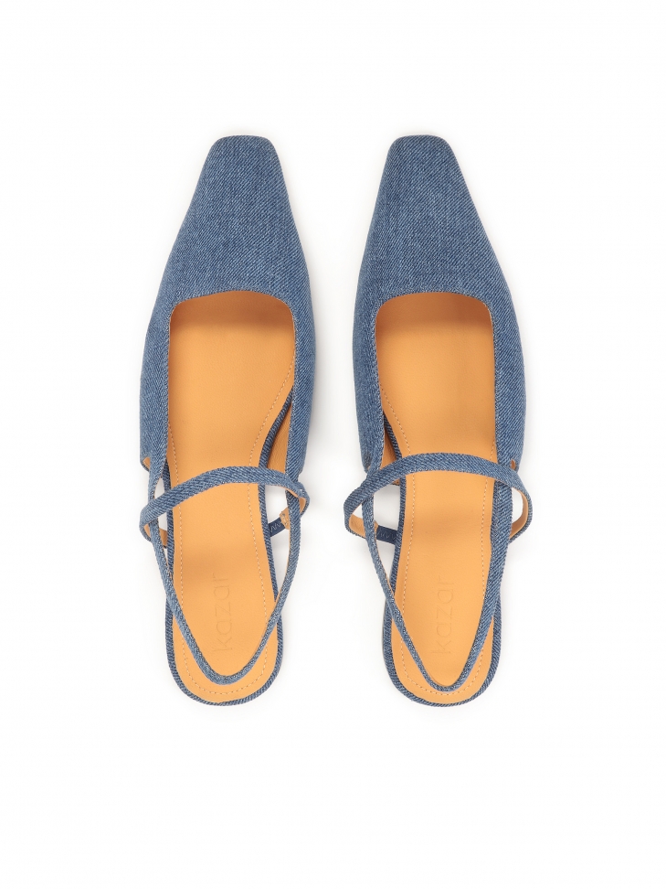 Płaskie czółenka denim z wydłużonym noskiem