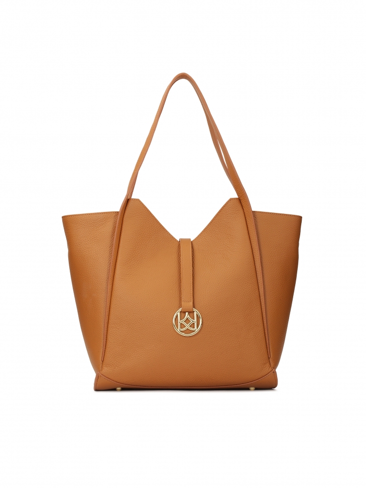 Jasnobrązowa torebka na ramię w kształcie trapezu