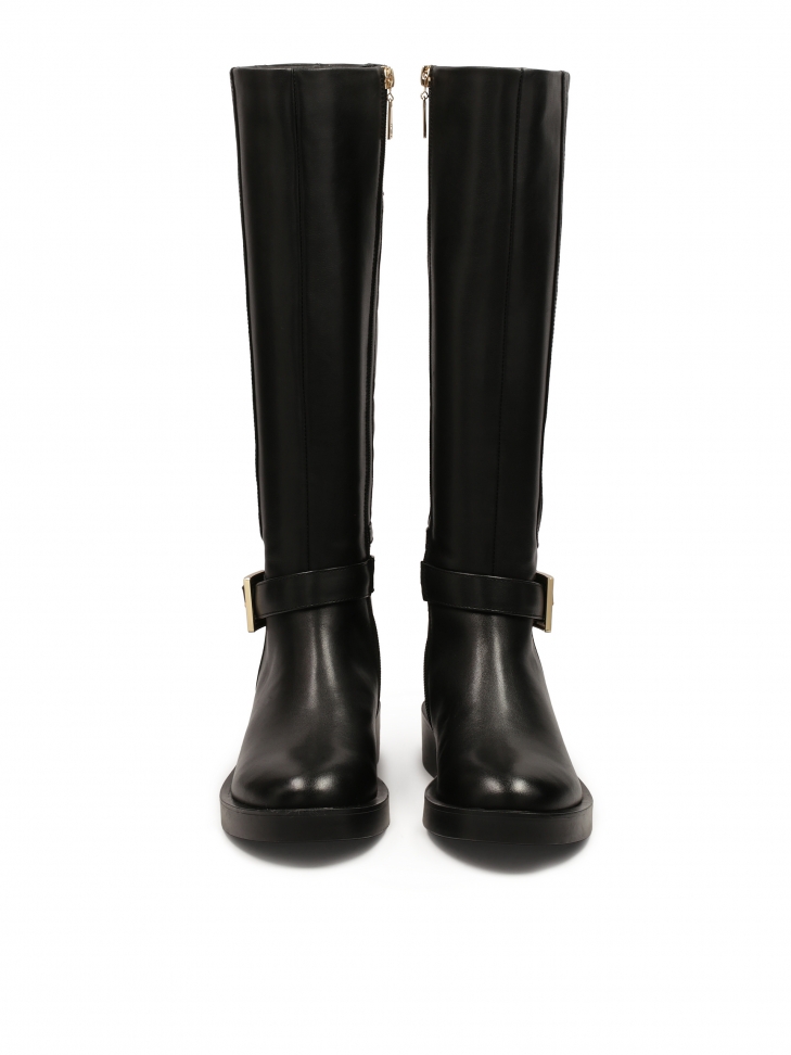 Uniwersalne czarne kozaki z dekoracyjnym pikowaniem