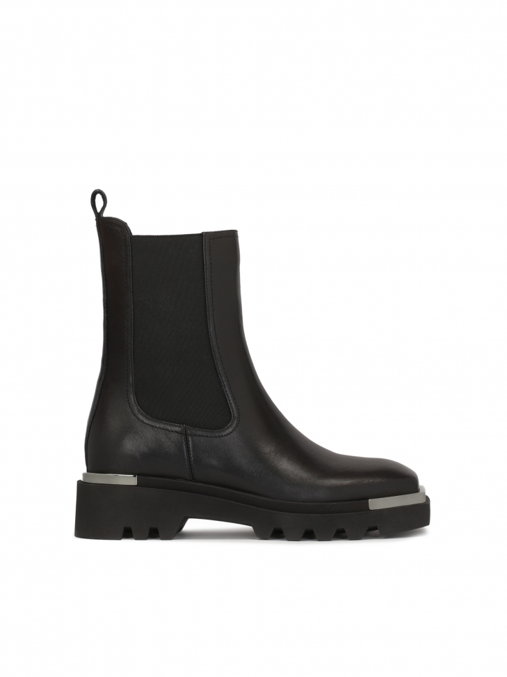 Skórzane botki typu chelsea z wysoką cholewką i metalowymi wstawkami