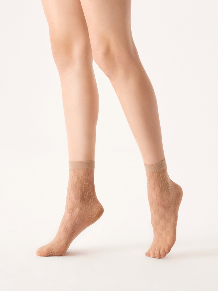 Ekskluzywne skarpetki w modny wzór