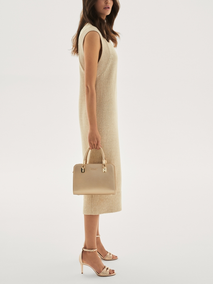 Złote sandały damskie