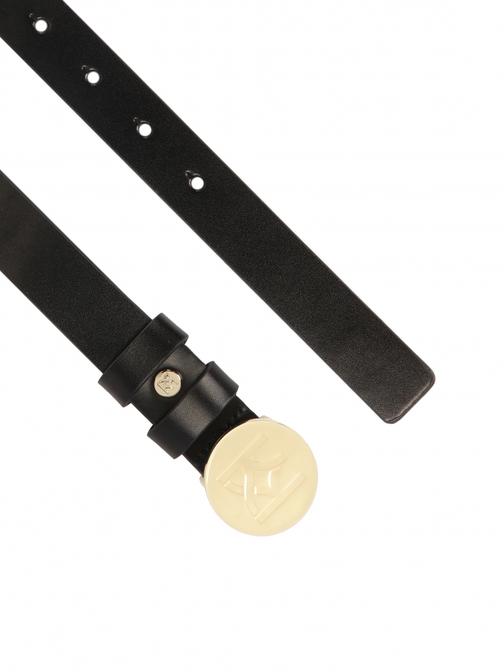 Czarny skórzany pasek z oągłą klamrą
