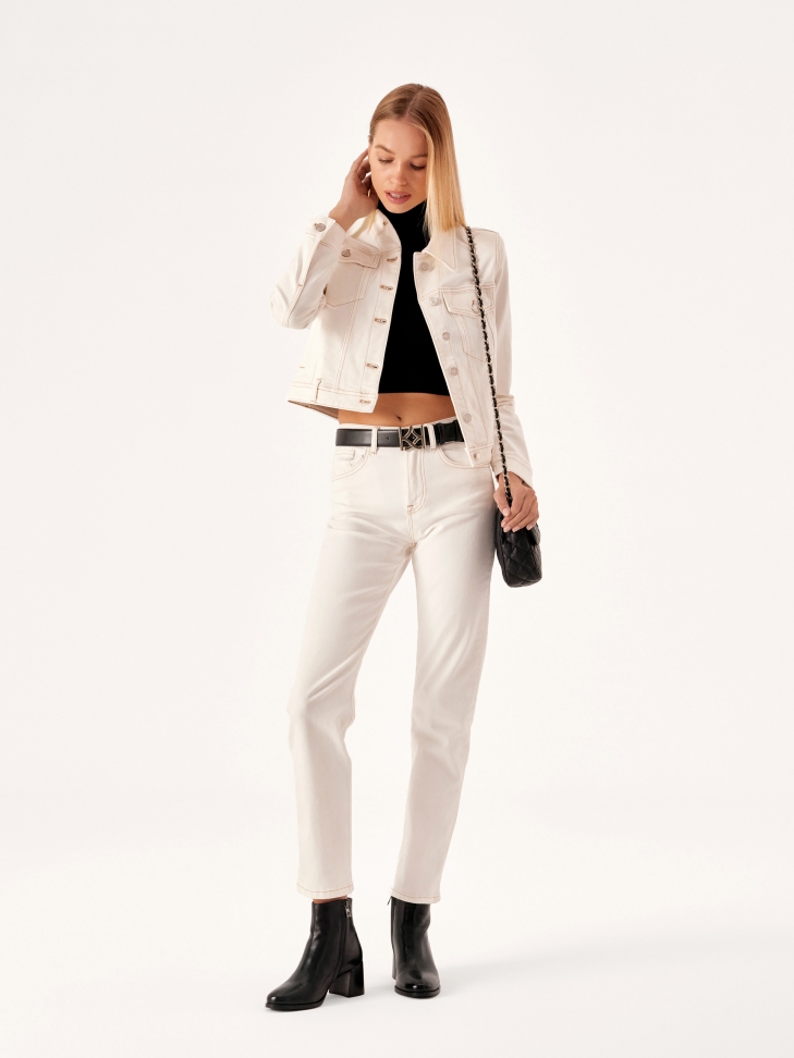 Czarne botki na szerokim obcasie w stylu minimal