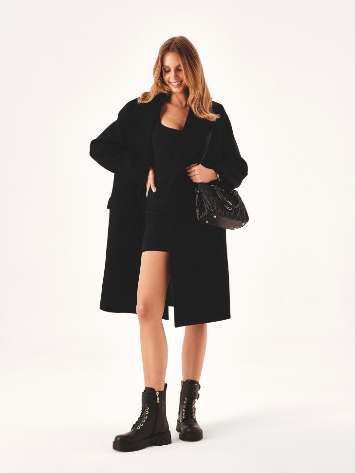 Efektowna czarna torebka z dwoma uchwytami i paskiem