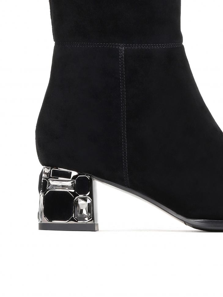 Czarne kozaki damskie