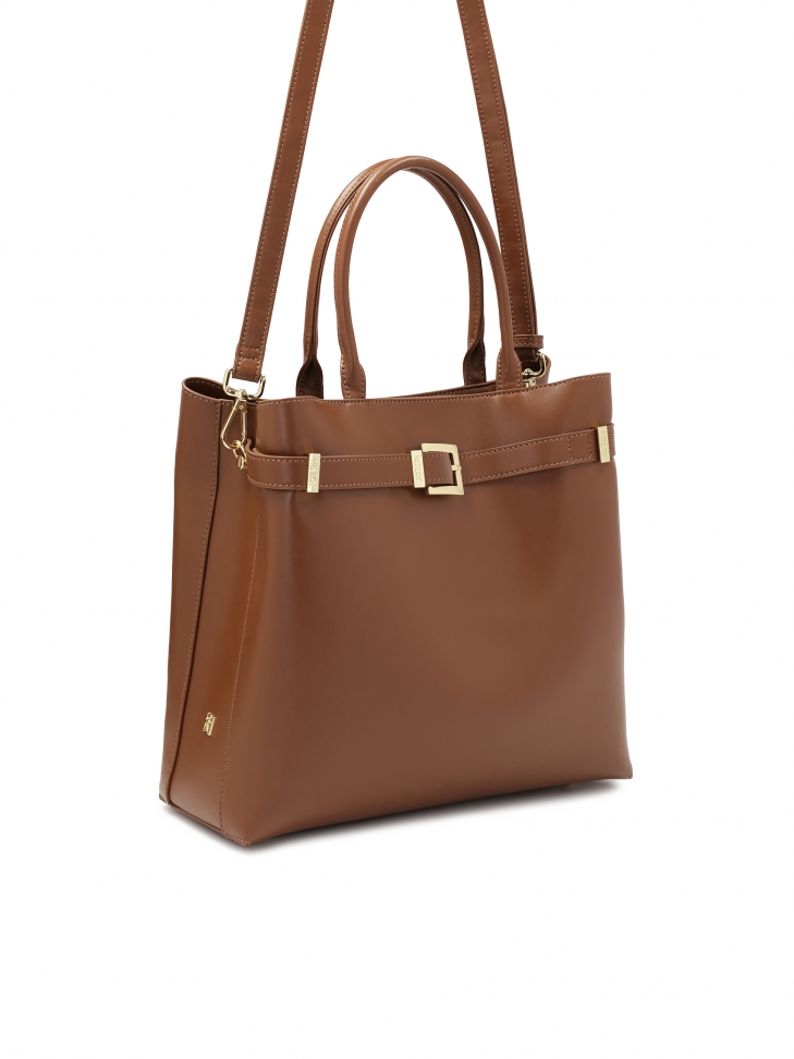 Brązowa skórzana torebka z klamerką