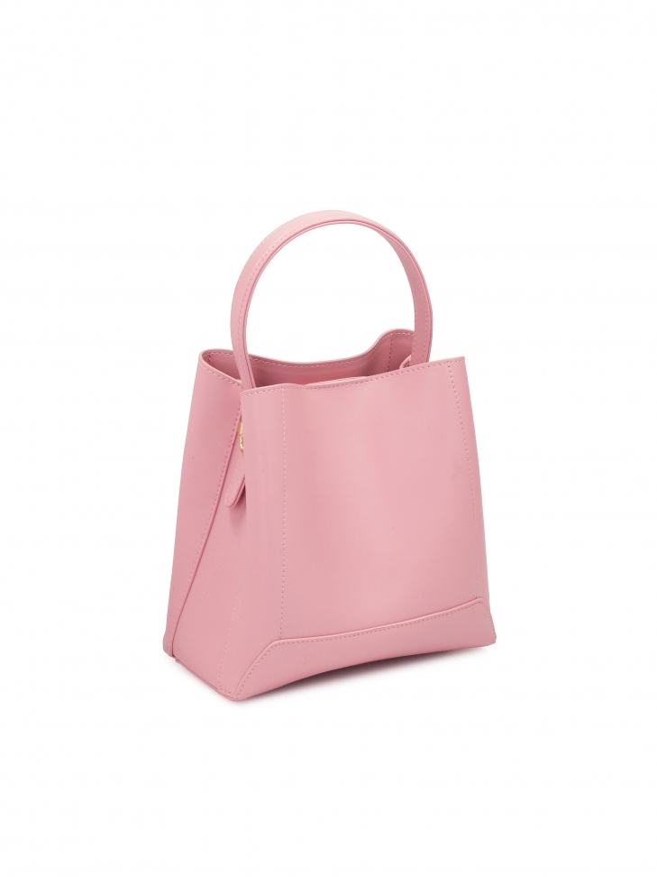 Mała różowa torebka z uchwytem do ręki i odpinanym paskiem