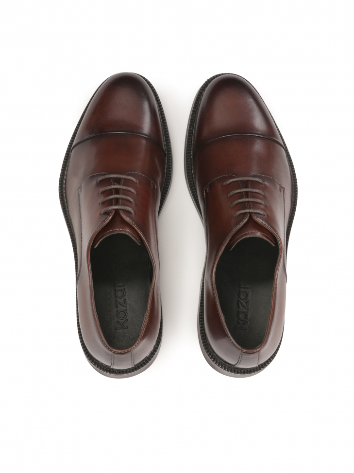 Brązowe półbuty do garnituru z noskiem cap toe