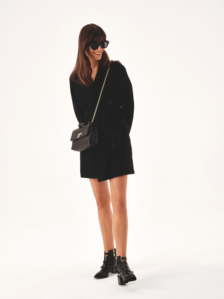 Lakierowane czarne botki z klamerkami