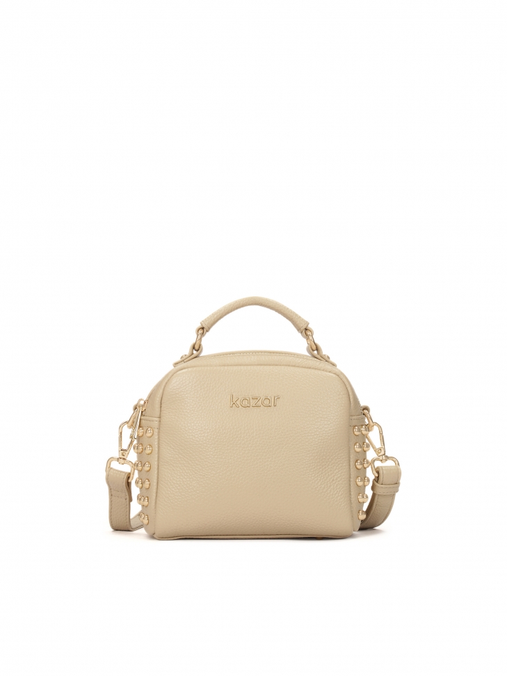 Mała torebka kuferek z oągłymi nitami