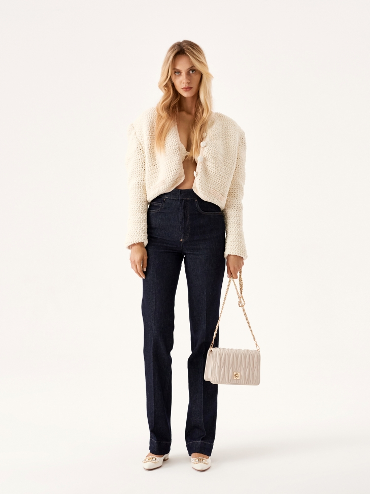 Płaskie czółenka ślubne z biżuteryjną ozdobą