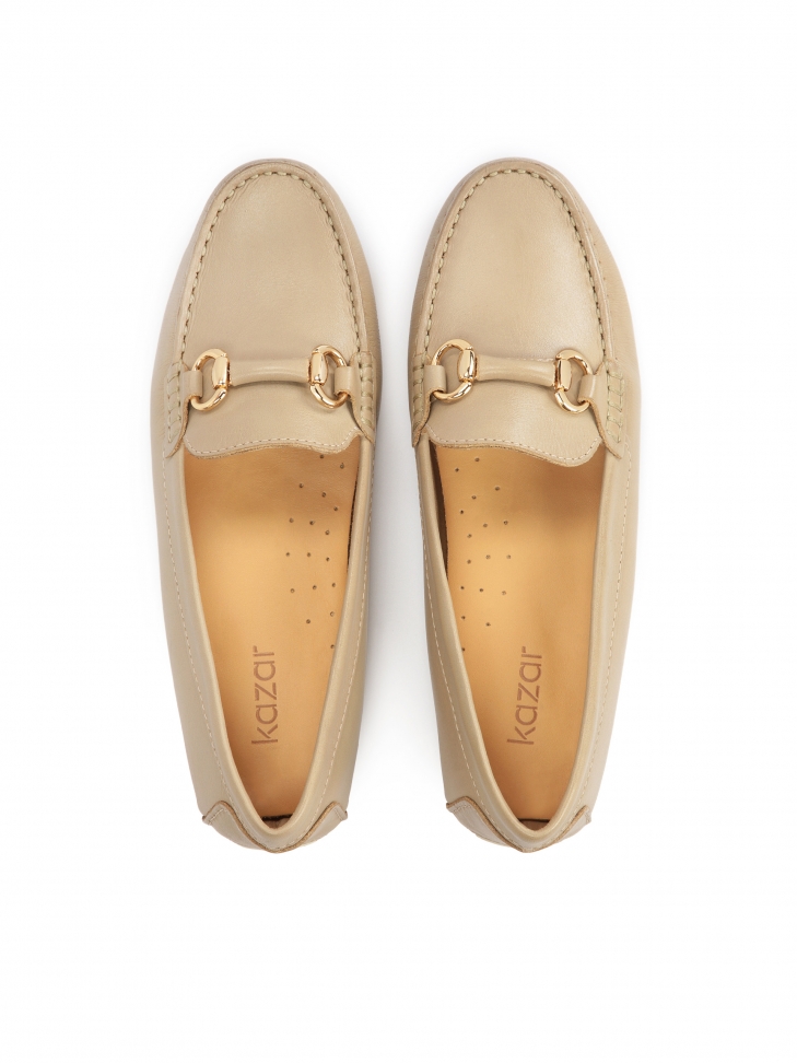 Skórzane mokasyny z metalową klamrą