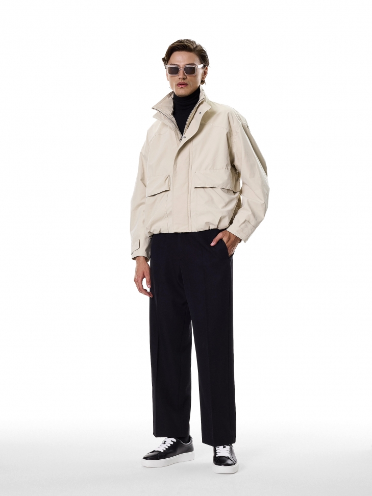 Czarne sneakersy na kontrastującej podeszwie