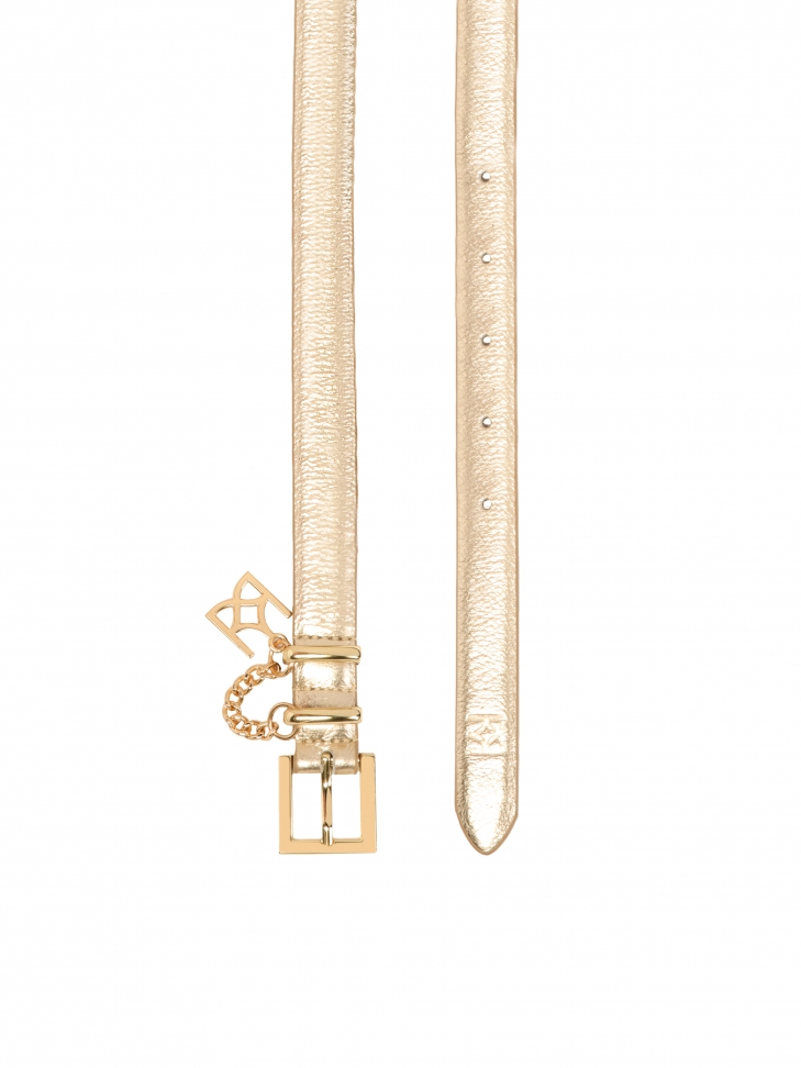 Elegancki oty pasek z łańcuszkiem i monogramem