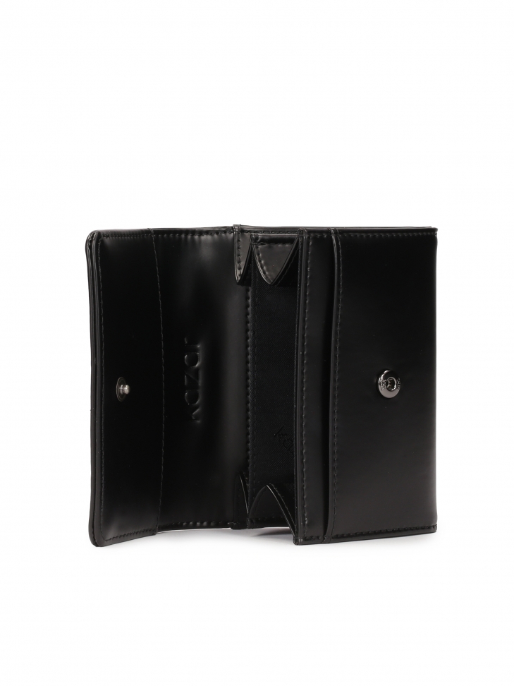 Mały skórzany portfel z pikowanym przodem