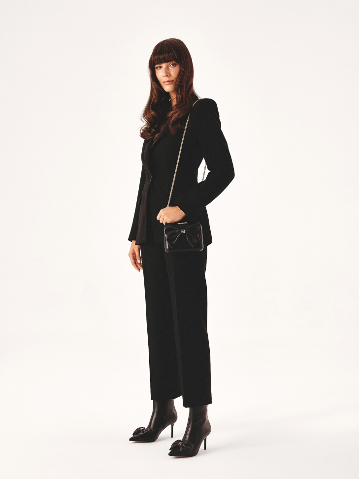 Klasyczne botki z dużą kokardą