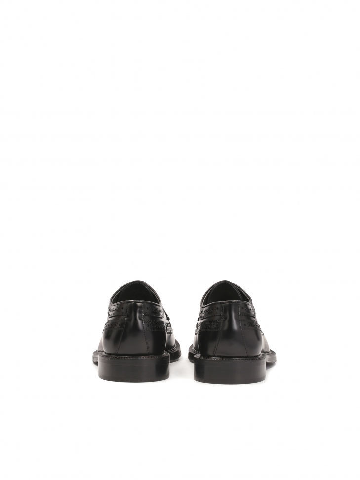 Czarne brogsy na skórzanej podeszwie