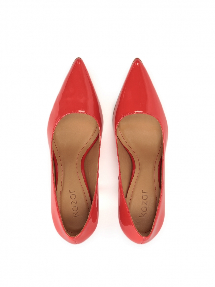 Czerwone lakierowane szpilki