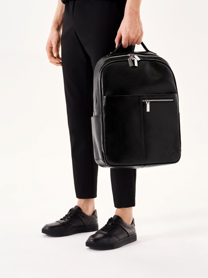 Czarny plecak męski