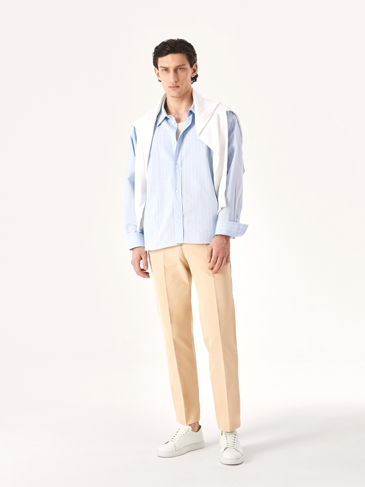 Sznurowane białe sneakersy męskie