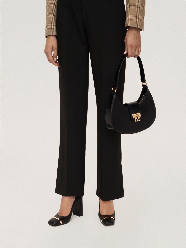 Skórzane czarne czółenka ze otą wstawką