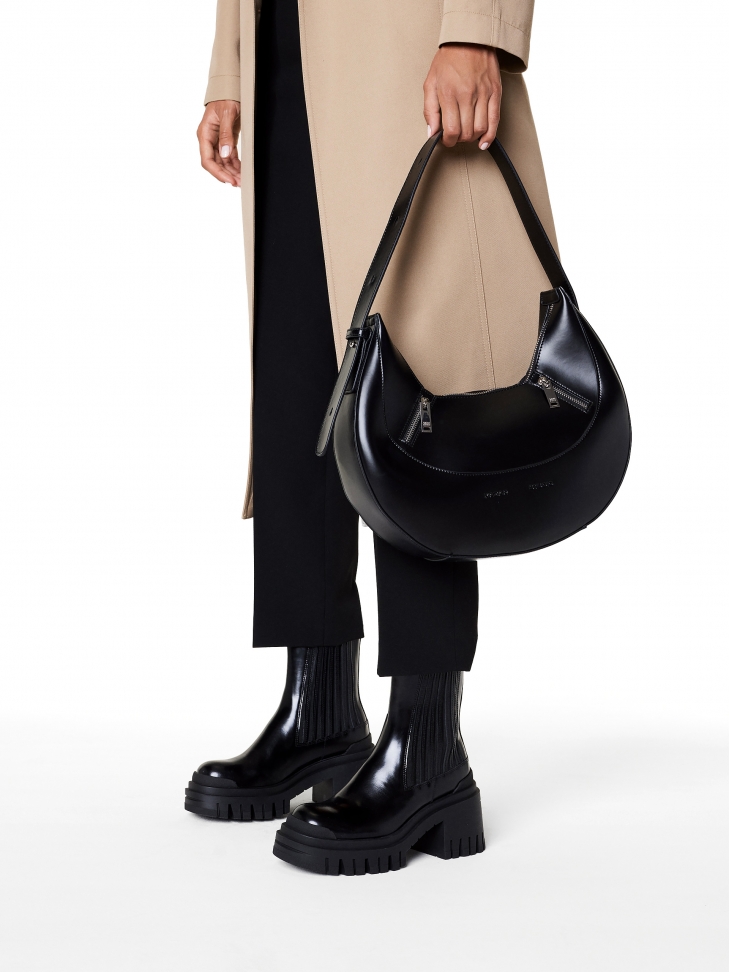 Wsuwane botki na masywnej podeszwie