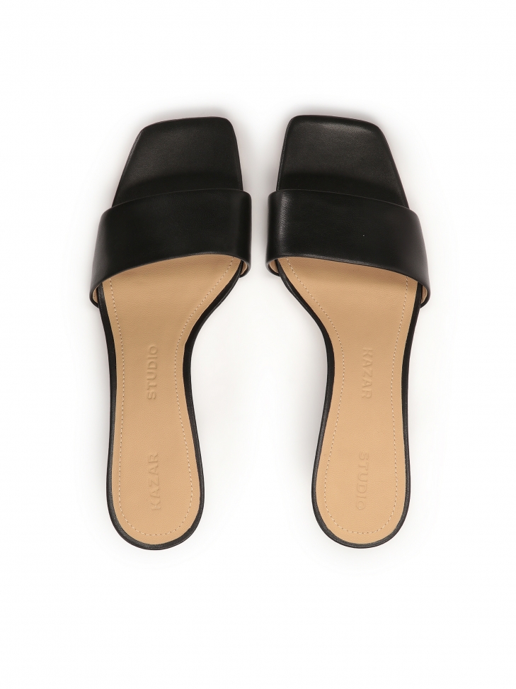 Czarne klapki na niskim oryginalnym obcasie