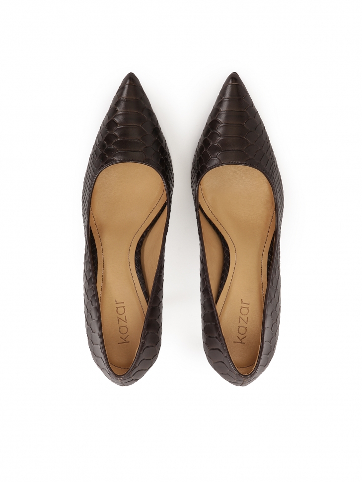 Brązowe czółenka w egzotyczny motyw