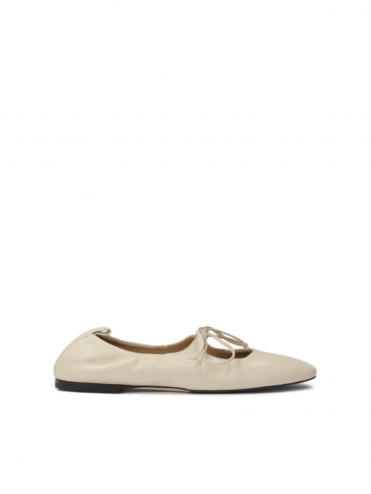 Kremowe baleriny na skórzanej podeszwie