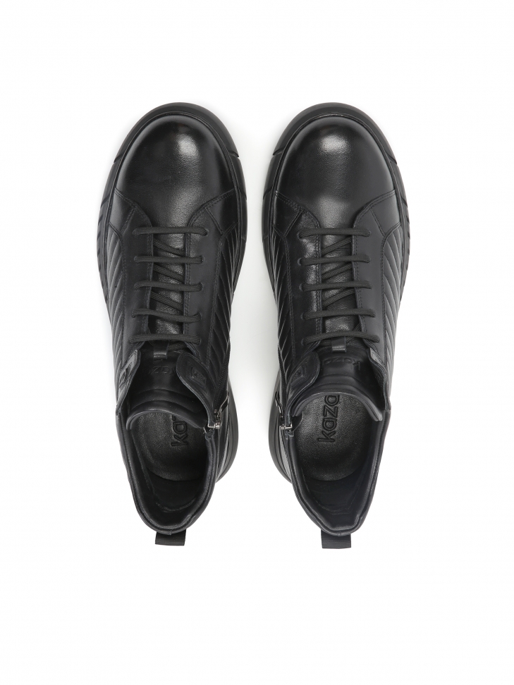 Sznurowane sneakersy męskie z pikowaniem