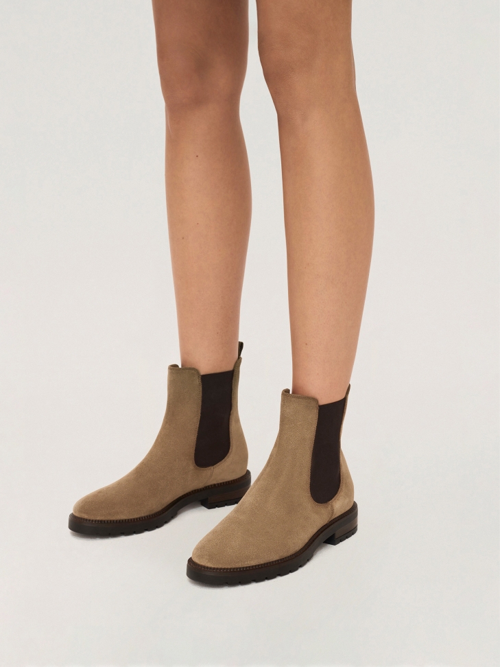 Klasyczne sztyblety damskie z brązowego zamszu