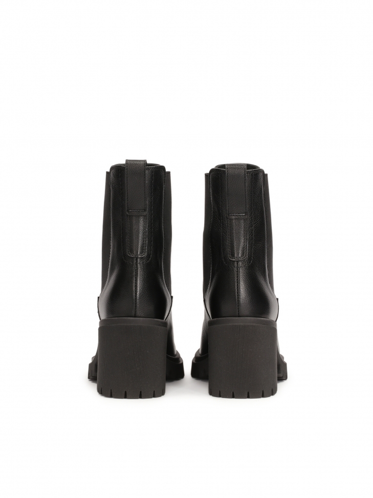 Klasyczne skórzane botki z elastycznymi wstawkami