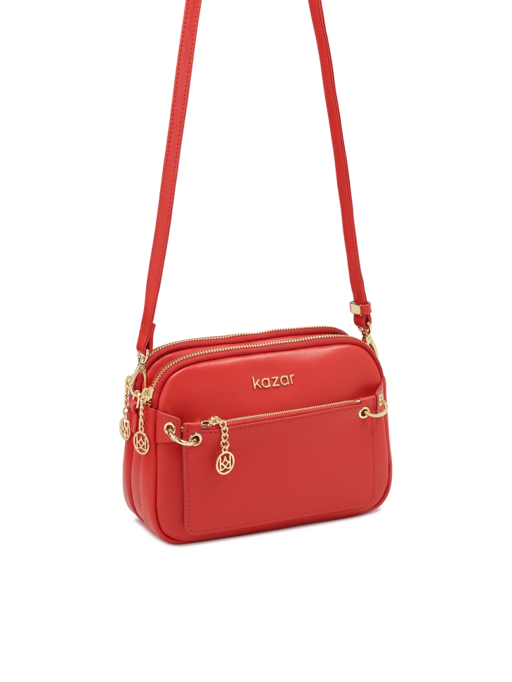 Czerwona torebka na pasku