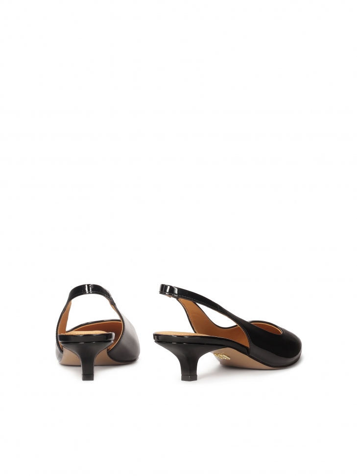 Lakierowane czarne czółenka na niskim obcasie