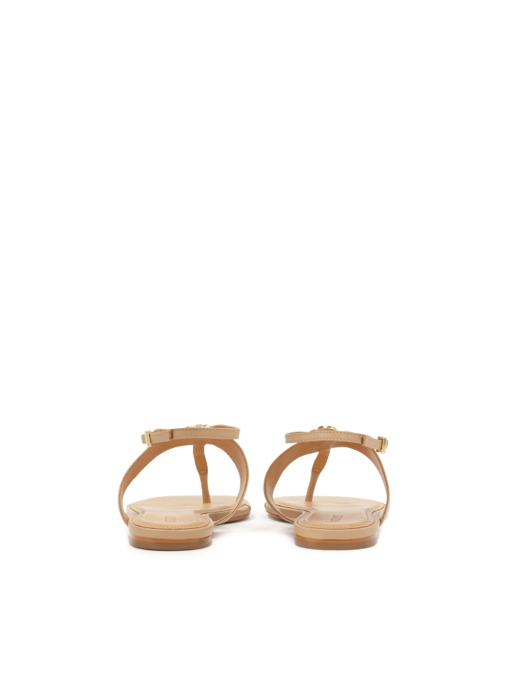 Beżowe płaskie sandały typu japonki