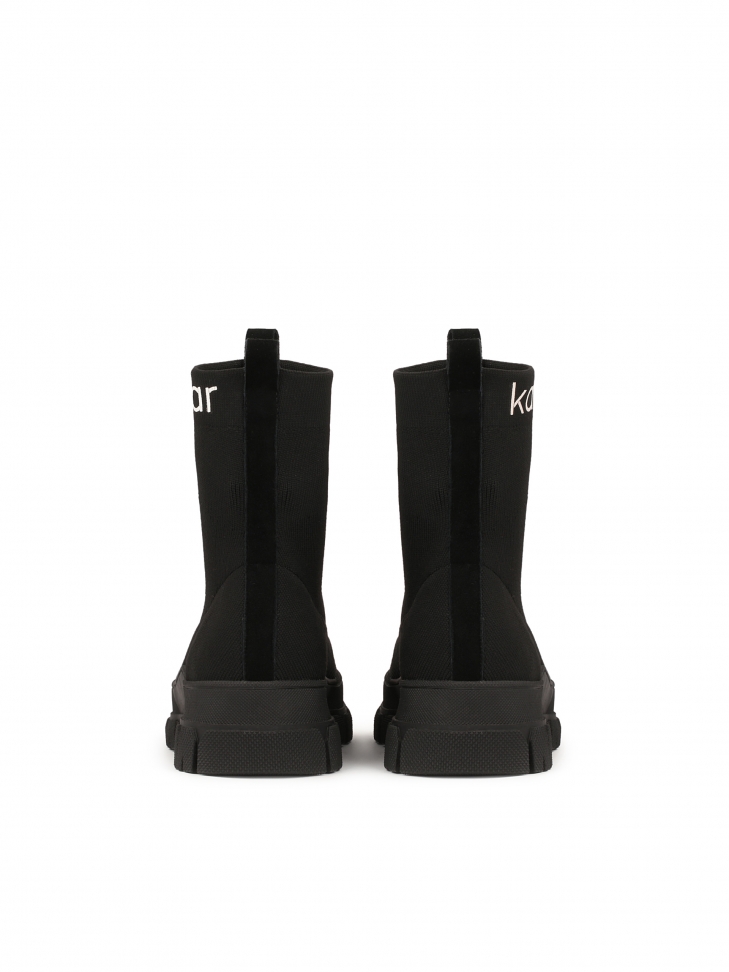 Czarne botki ze skarpetkową cholewką