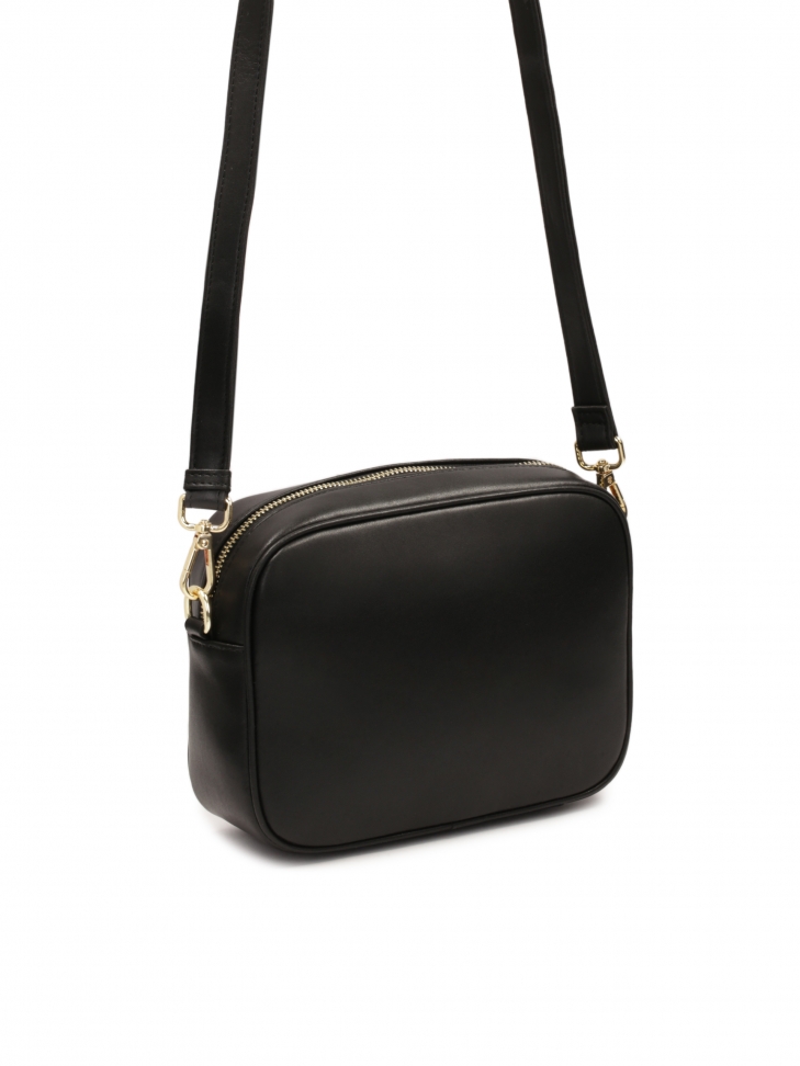 Mała czarna torebka w tłoczony wzór