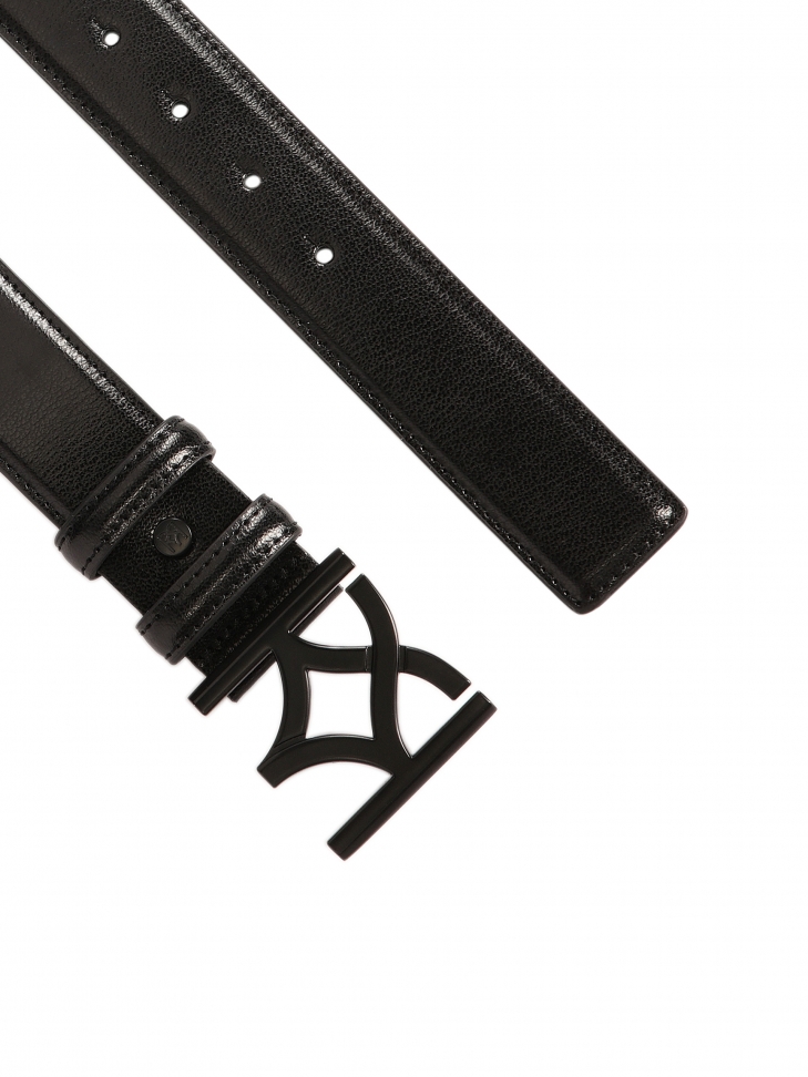 Klasyczny czarny pasek z logowaną klamrą