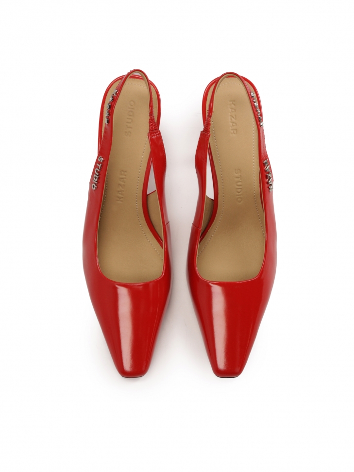 Czerwone czółenka slingback na kielichowym obcasie