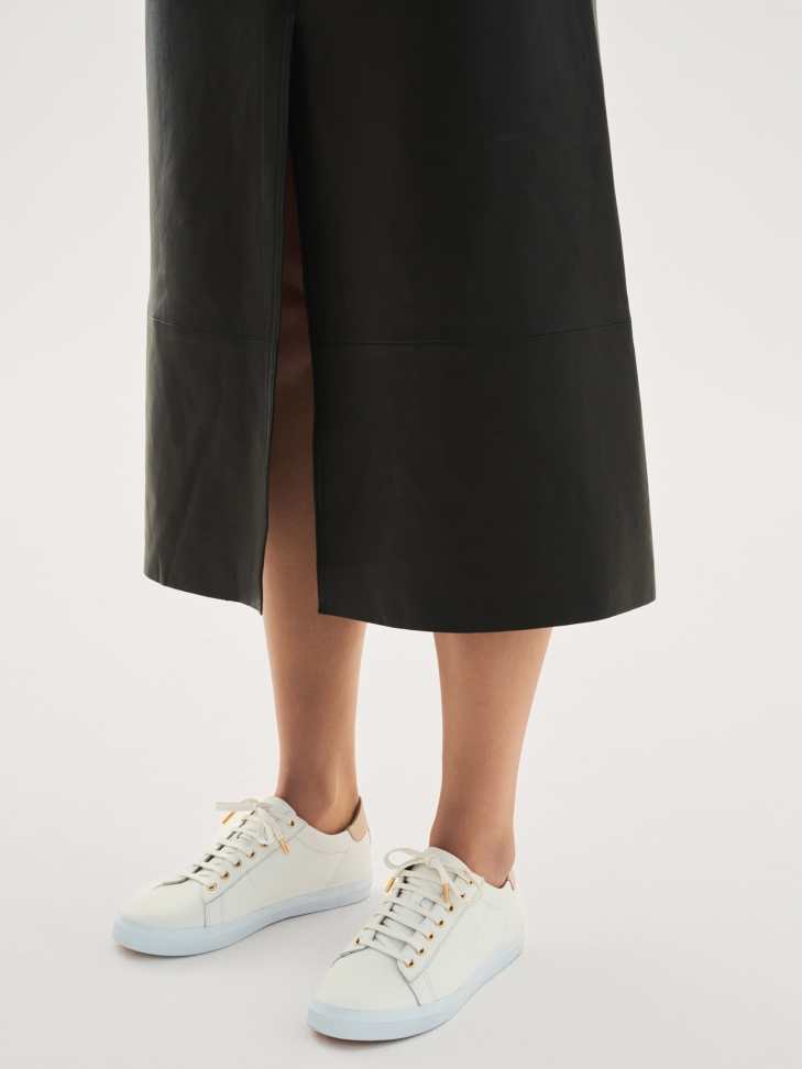 Białe sneakersy damskie