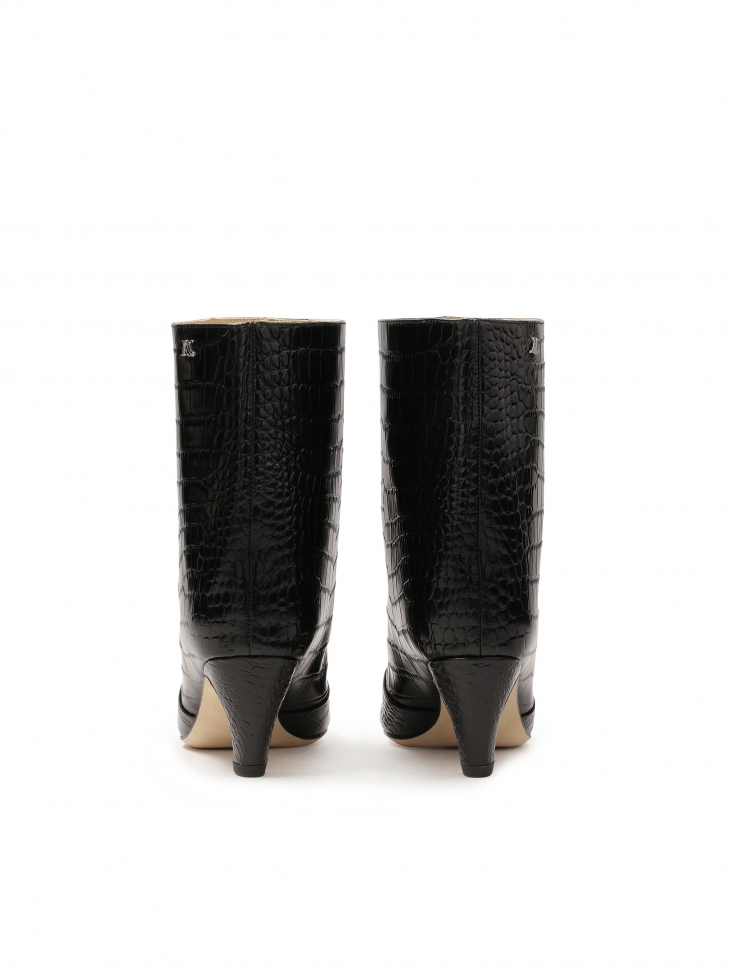 Modne botki z szeroką cholewką