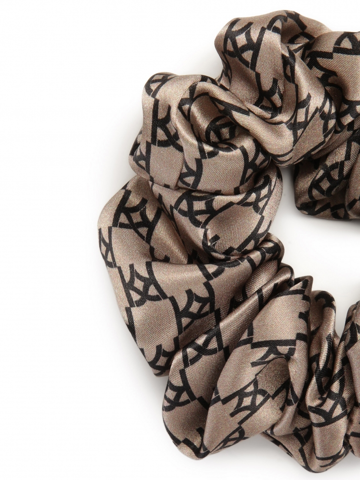 Eleganckie scrunchie do włosów z jedwabnej satyny