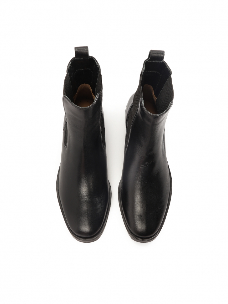 Czarne skórzane sztyblety