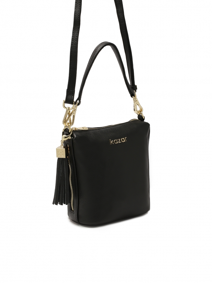 Skórzana czarna listonoszka z odpinanym brelokiem